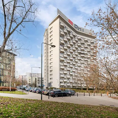 Solec Powisle Homely By Bookinghost